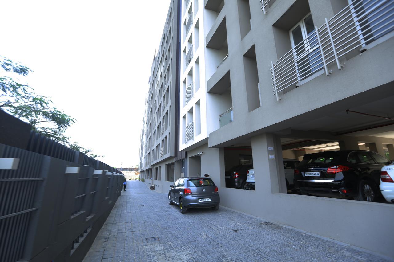 Lakeview Service Apartments Calcutta Extérieur photo